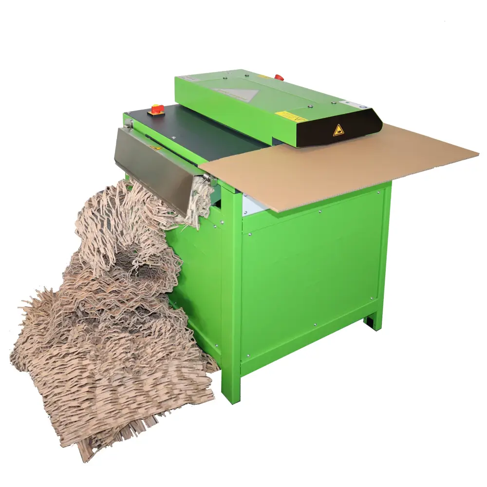 Green cardboard shredder with shredded material on cp422s3i-3ph industrial shredding machine